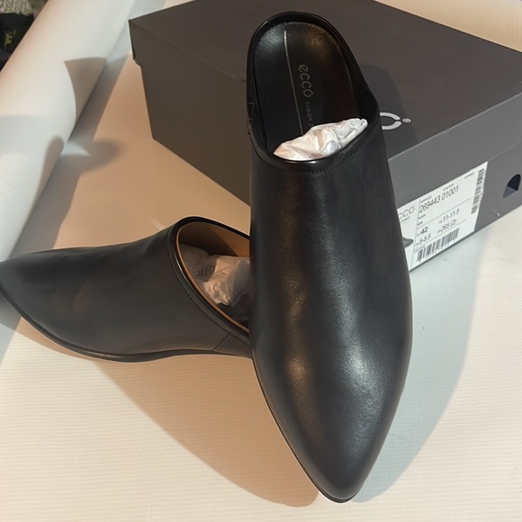 Ecco Shoes - Ecco / ecco SIZE 42 / 11 - 11.5  NWT (1 of 3 pairs available)